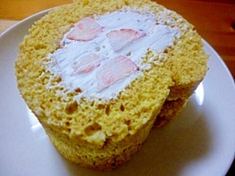 全粒粉のいちごロールケーキ